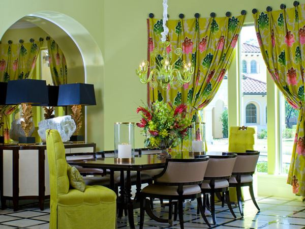 Green-dining-room-with-floral-curtains
