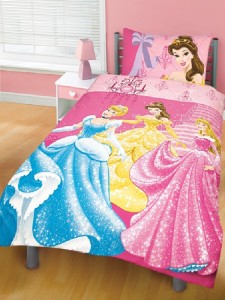 disney-princesses-bed-sheets-little-girl-nursery-room